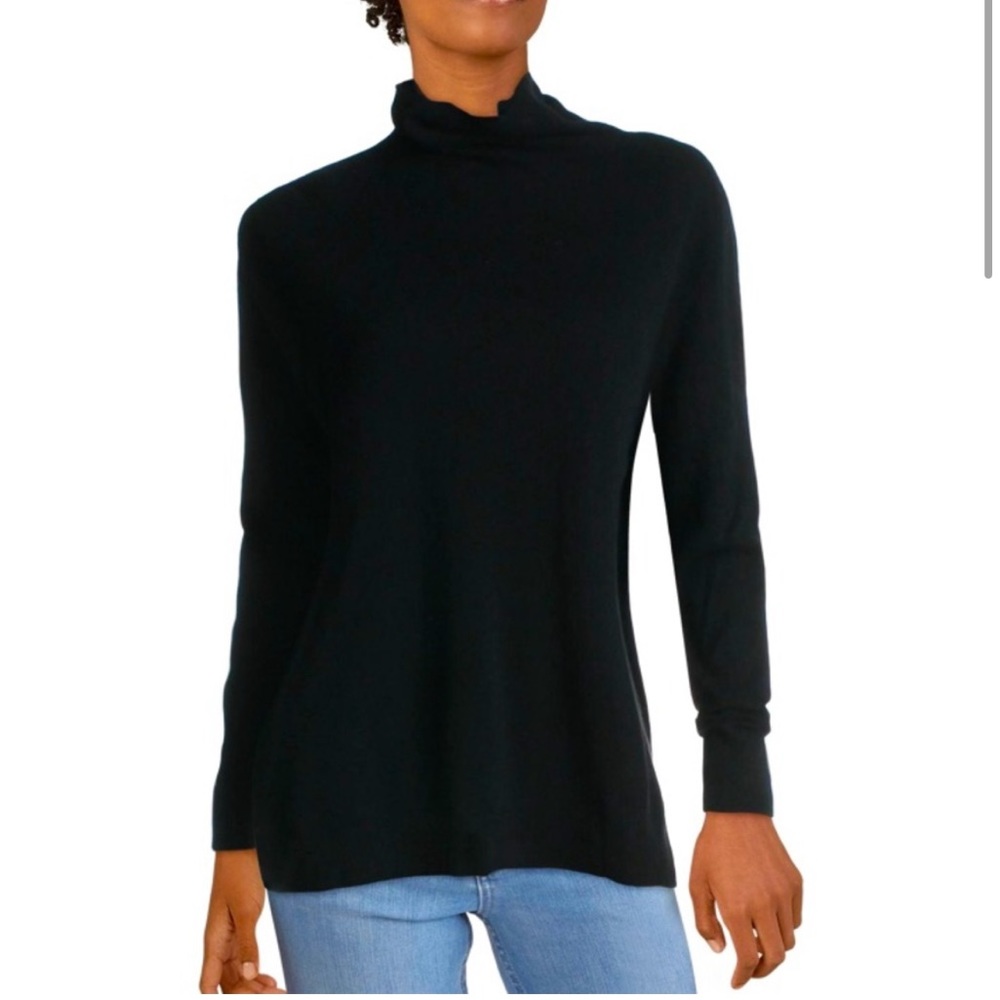 Chelsea & Theodore Cashmere Turtleneck sweater
